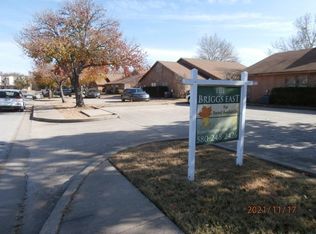 915 NE Tortoise Dr APT D, Lawton, OK 73507
