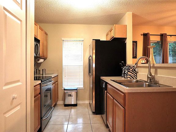 5th image of 9934 Ashburn Lake Dr
