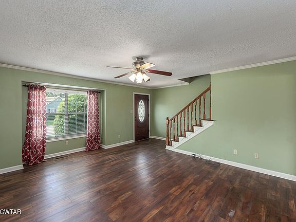 4th image of 781 Foster Ave