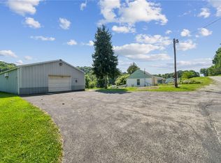 2744 Radebaugh Rd, Jeannette, PA 15644