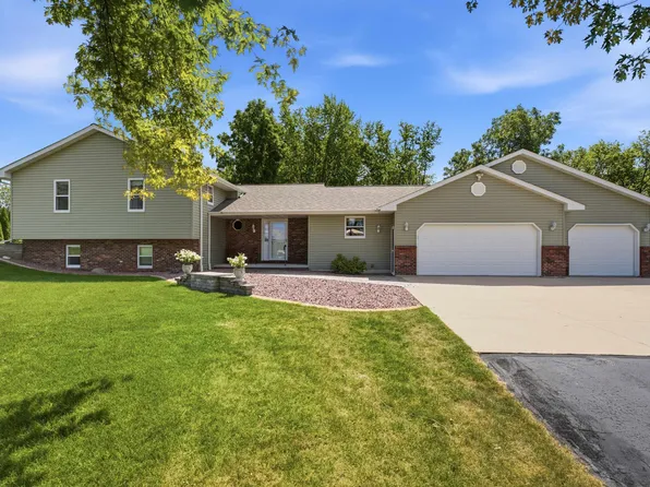 W6817 Appletree Ct, Greenville, WI 54942