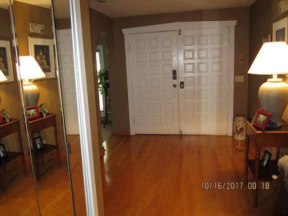 3rd image of 6917 N Wilshire Dr