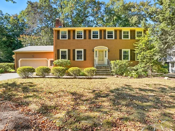 27 Travis Dr, Framingham, MA 01702