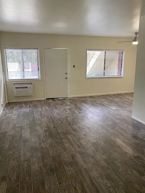 1 bed, 600 sqft, $1,900 — Photo 2