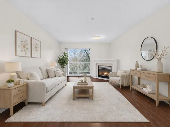 2615 Jane St #405, Pt Coquitlam, BC V3C 3K3