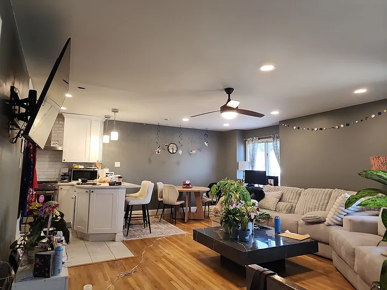 33 Oak St #2 — Photo 5