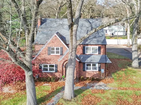 350 Converse St, Longmeadow, MA 01106