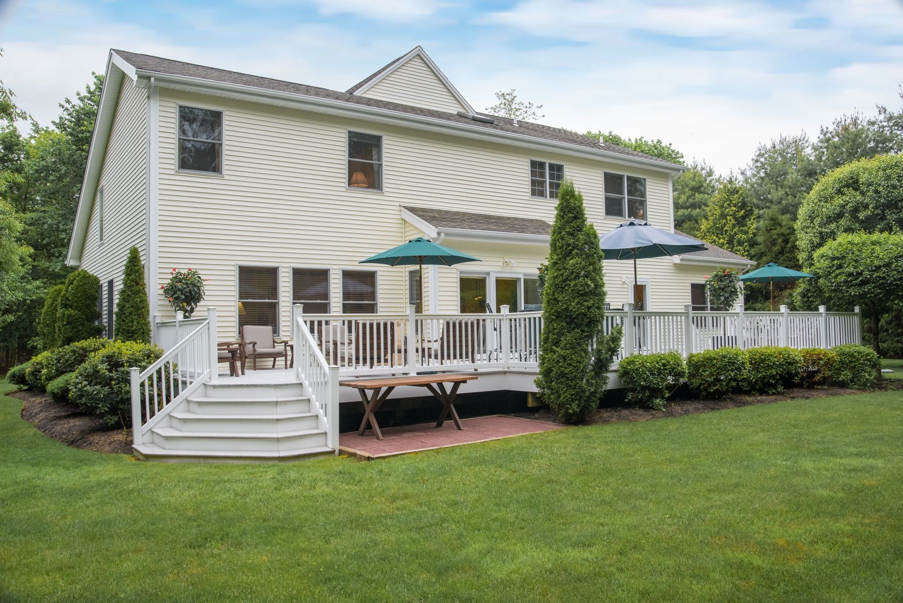 31 Inlet View Path, East Moriches, NY 11940 Out East