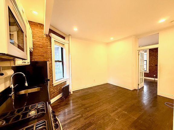 4th image of 239 E 58th St APT 4G