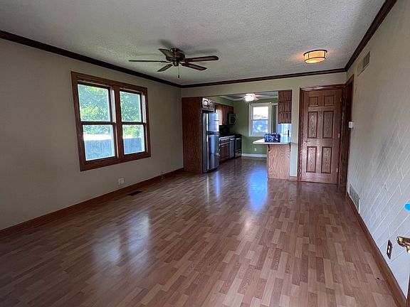 5th image of 1127 Howell Pl