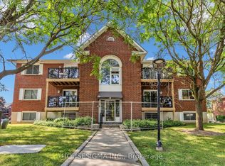 565 Greenfield Ave #606, Kitchener, ON N2C2P4