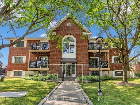 565 Greenfield Ave #606, Kitchener, ON N2C 2P4