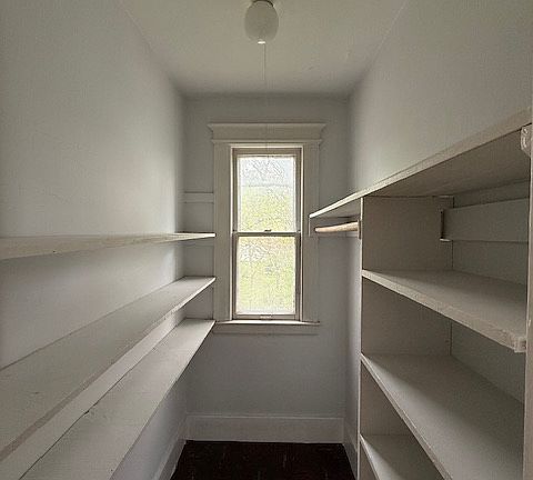 5th image of 225 E Oakridge St #2