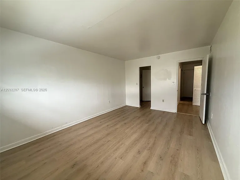 12215 W Dixie Hwy #306 — Photo 9