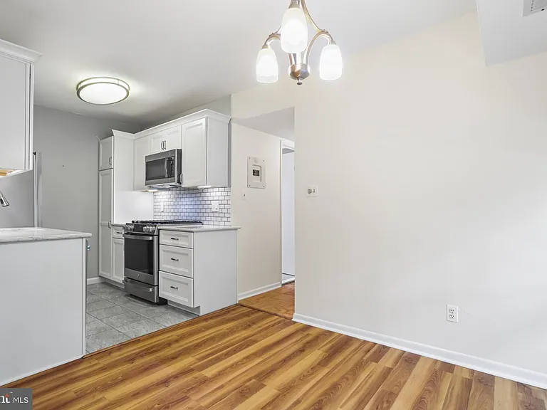 4917 Americana Dr #T6 — Photo 11