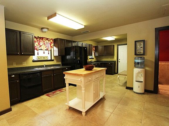 4th image of 2312 Driftwood Dr