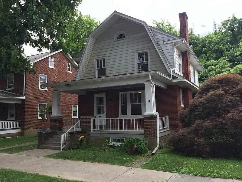 58 S Penn St photo 1