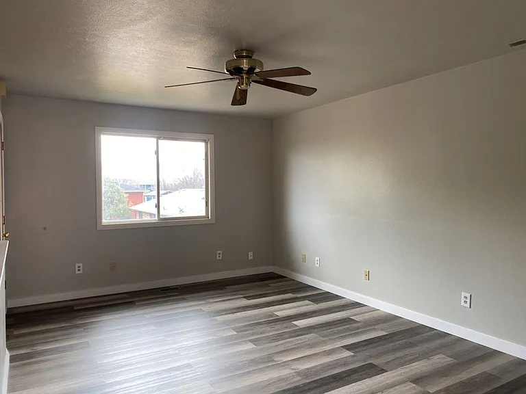 451 Mulberry Dr — Photo 13