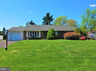 601 Winding Rd, Hatboro, PA 19040