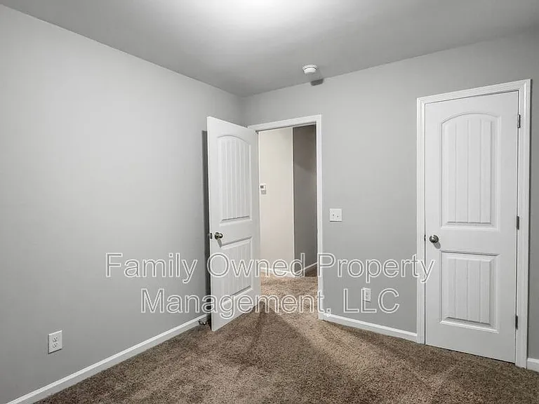 270 Jackson St — Photo 18