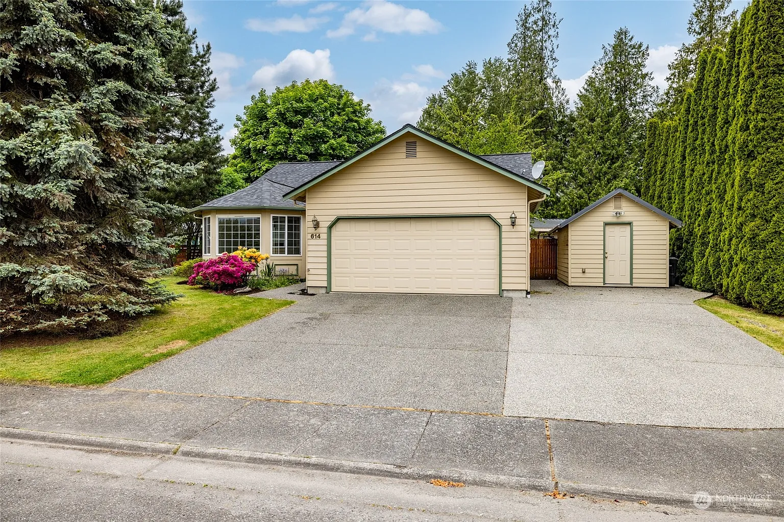 614 Cedar Tree Drive photo 1
