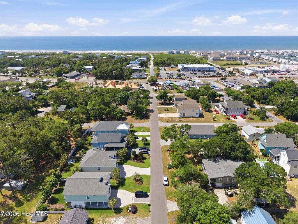 206 NE 61st Street, Oak Island, NC - View 4
