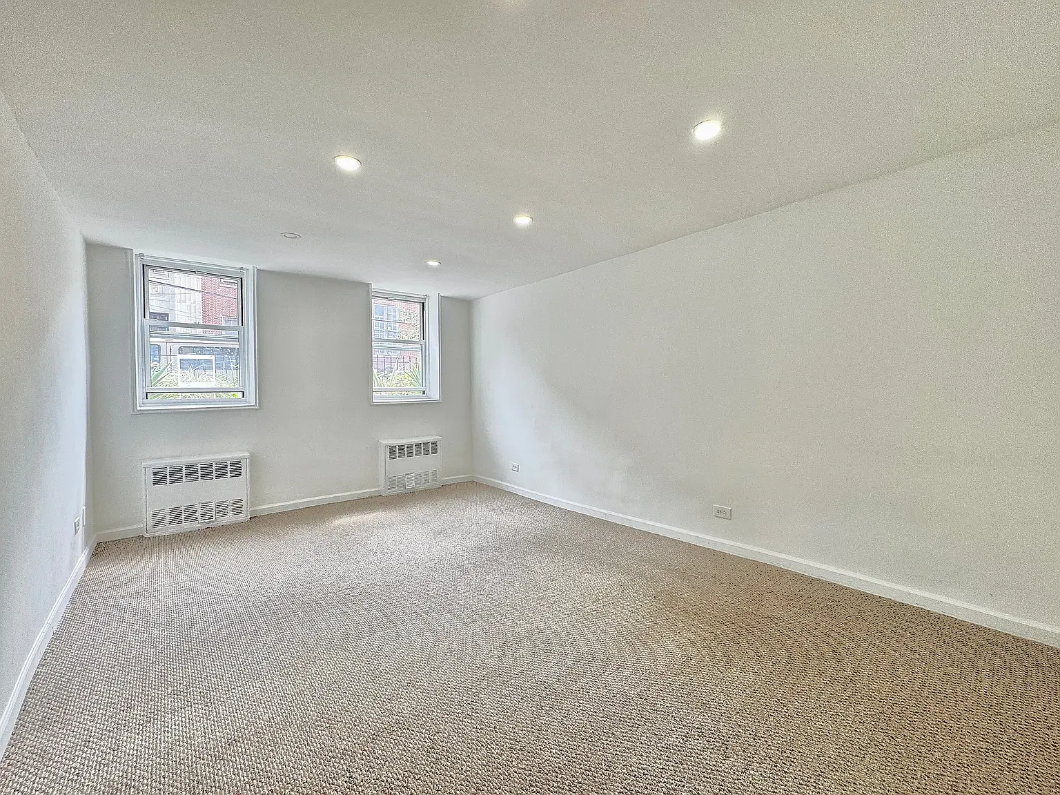 142-27 Barclay Avenue — Photo 2