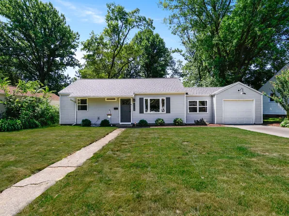 1004 Chicago St, Valparaiso, IN 46383