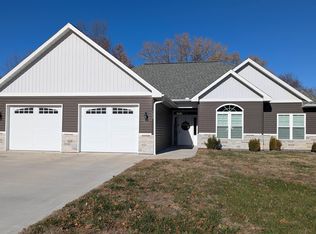803 E Hutton Valley Rd, Clinton, MO 64735