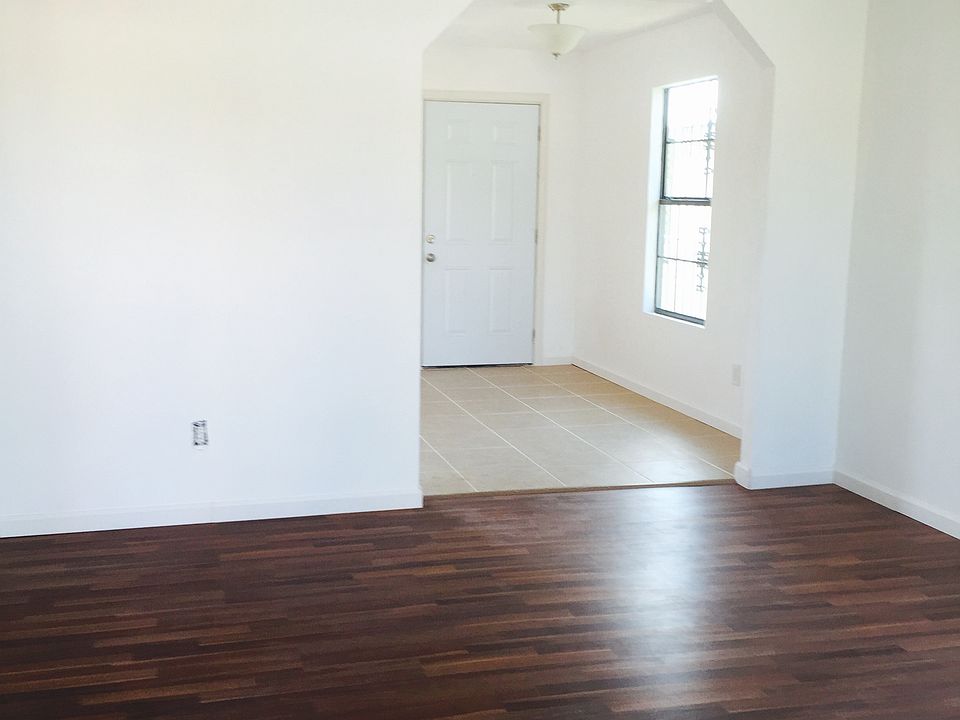 2nd image of 307 Calle Juanita