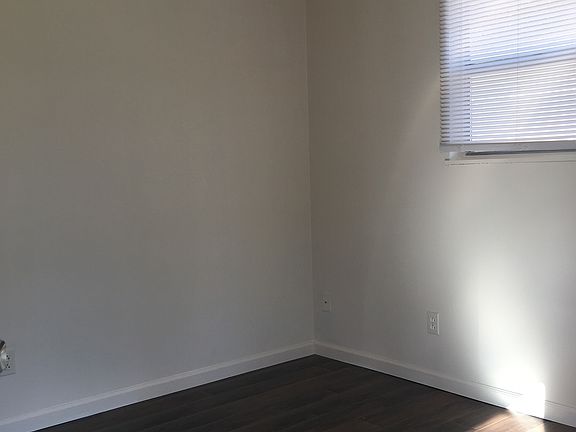 5th image of 70 N Whitney St