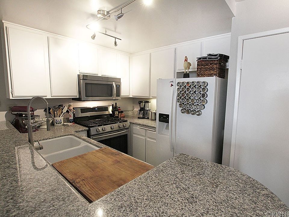 1st image of 5143 Bakman Ave APT 411