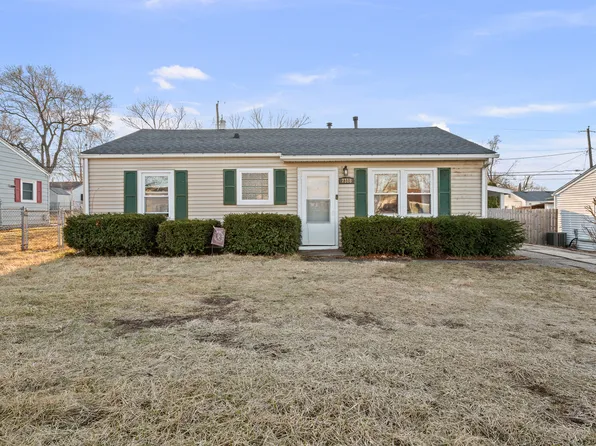 7318 Kelling St, Davenport, IA 52806