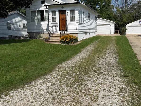 620 16th St, Kenosha, WI 53140