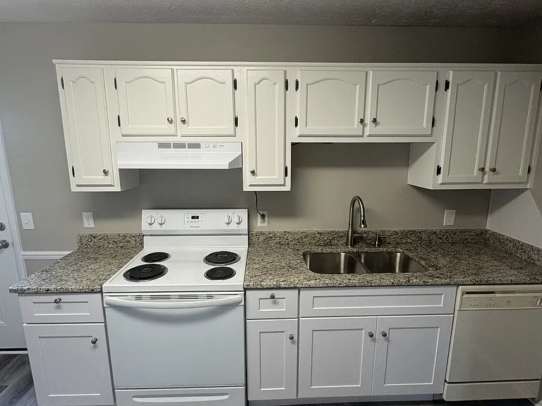 1321 Autumn Ave #3 — Photo 3