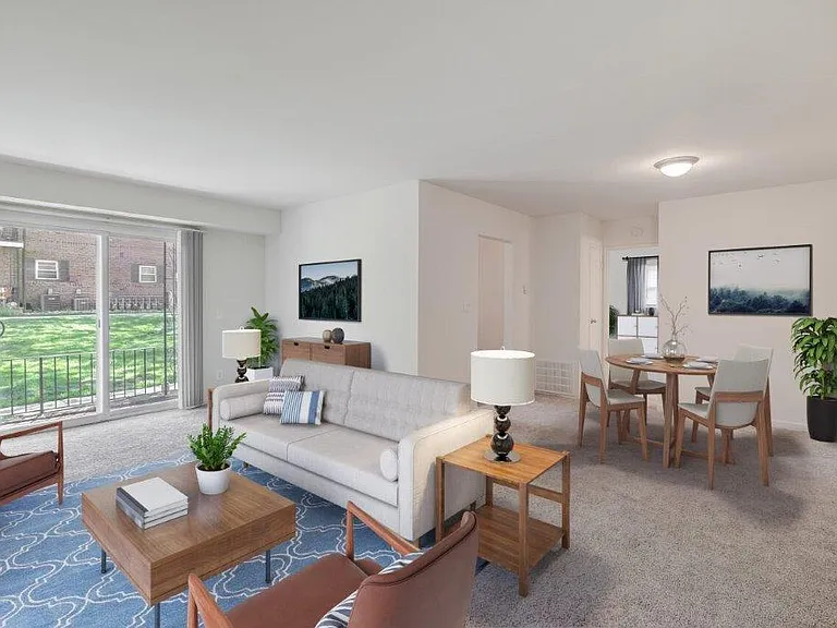 Post and Coach Apartment Homes — Photo 2
