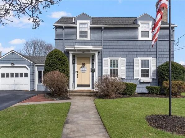 105 Roslyn Ave, Cranston, RI 02910