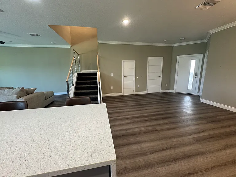 2037 Greenbriar Ter #2037 — Photo 6