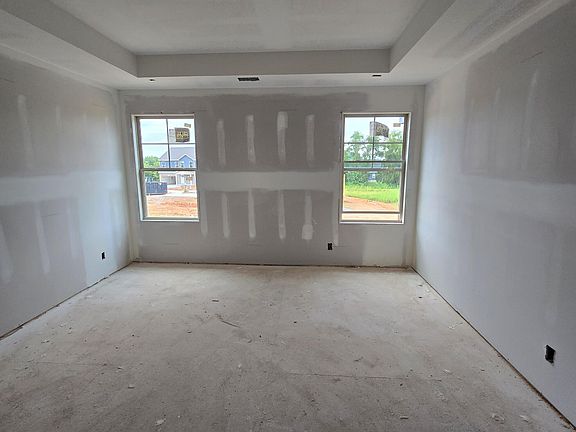 4th image of 107 Kingston Ct
