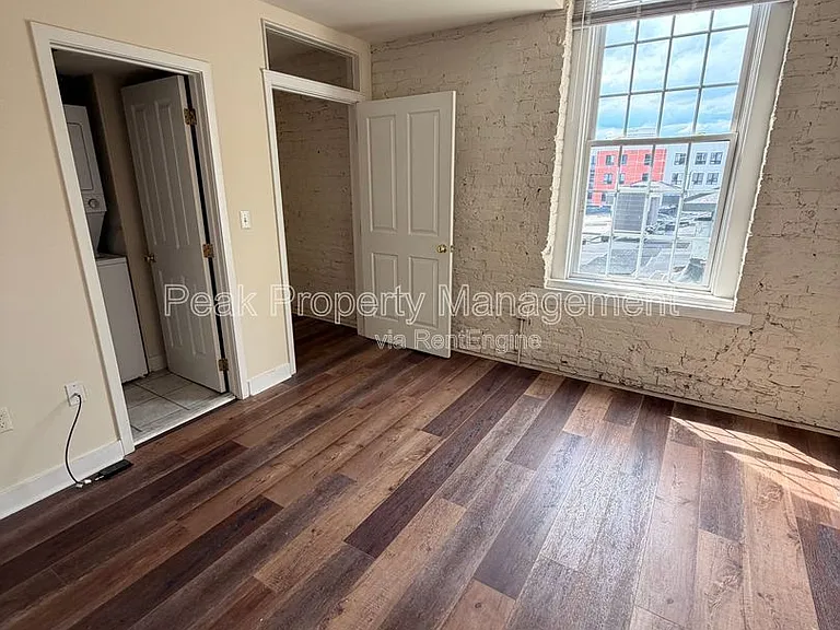 Poythress Apartments — Photo 95