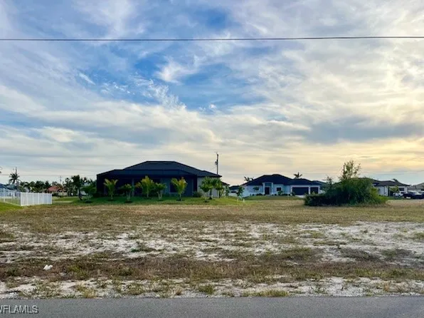 4304 NW 28th St, Cape Coral, FL 33993