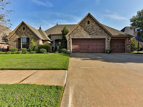 2nd image of 9313 SW 30th Pl
