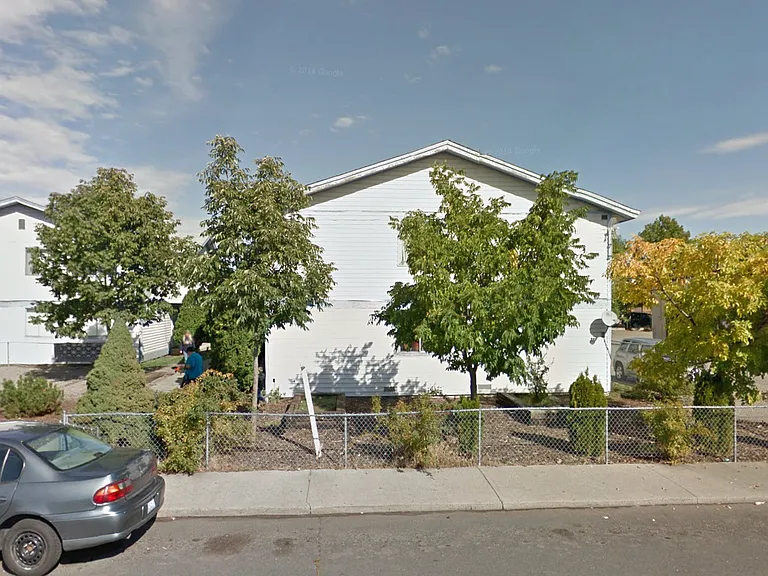 3015 E Central Apts — Photo 1