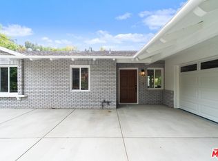 3483 Woodcliff Rd, Sherman Oaks, CA 91403
