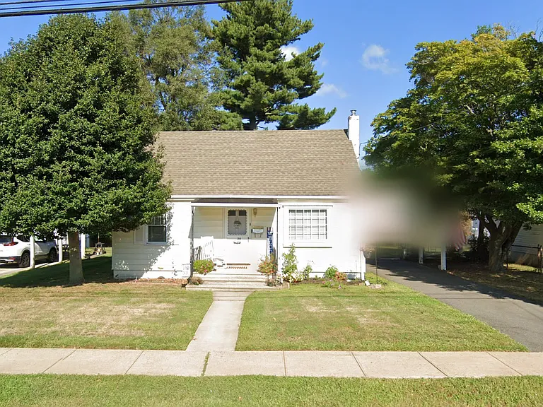 24 Forman Dr — Photo 1