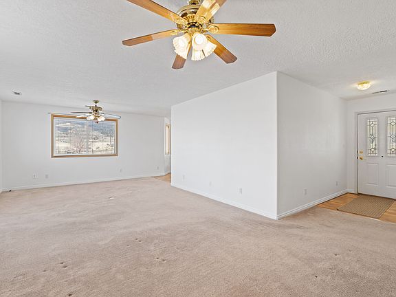 5th image of 127 E Palisade Rd