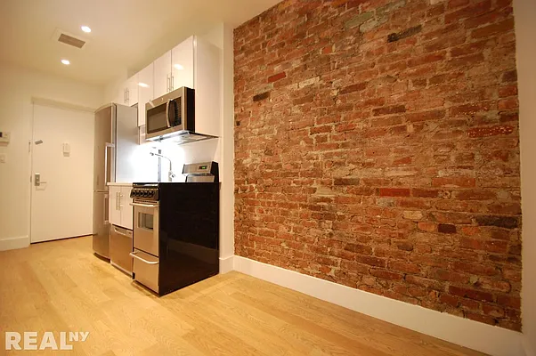 Rented by REAL New York | media 15