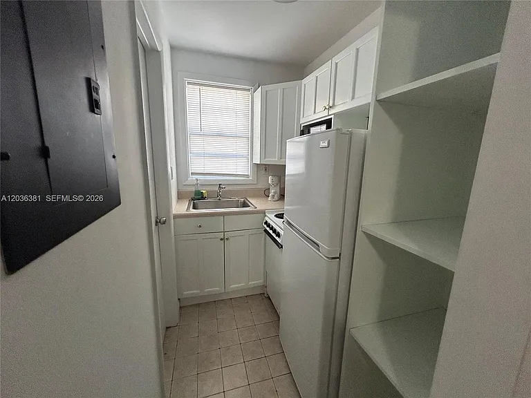 300 Sunset Dr #15 — Photo 7
