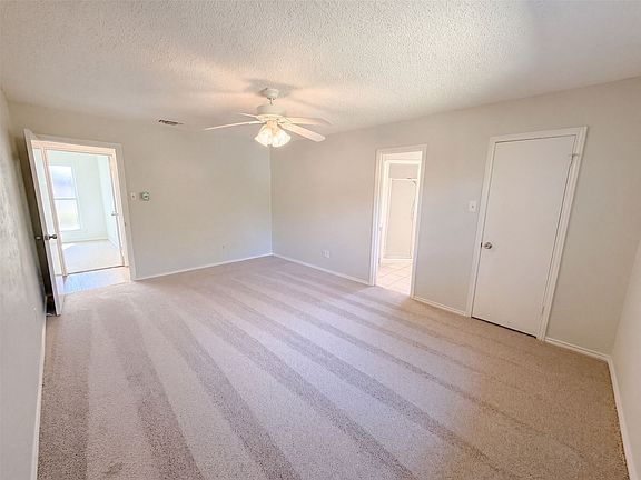 5th image of 2209 Mountainview Dr