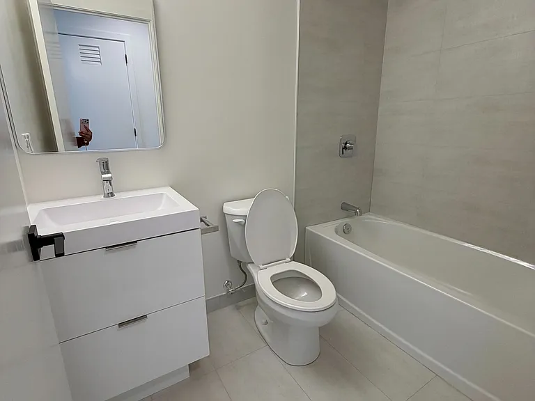 33 Erie Ave #1501 — Photo 7